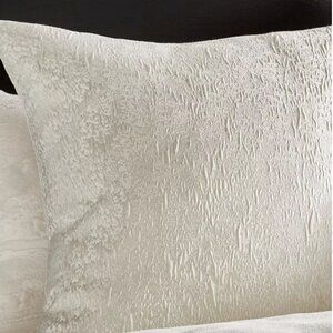 Donna Karan Home woven jacquard Seduction Euro Shams Ivory Set of 2 $400 New
